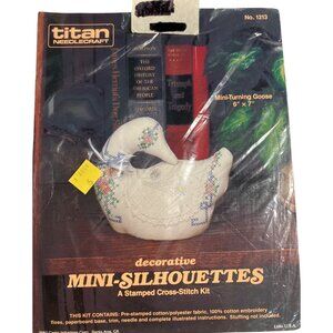 Titan Needlecraft Mini-Turning Goose Stamped Cross-Stitch Plush Animal Kit